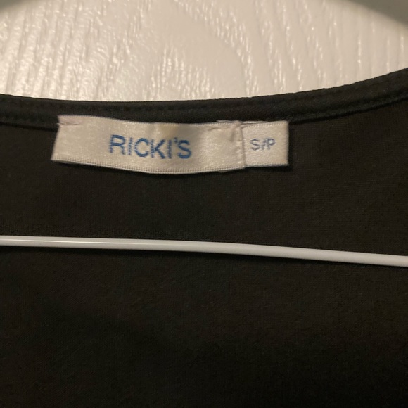 Rickis peplum style sleeveless top - Picture 2 of 2